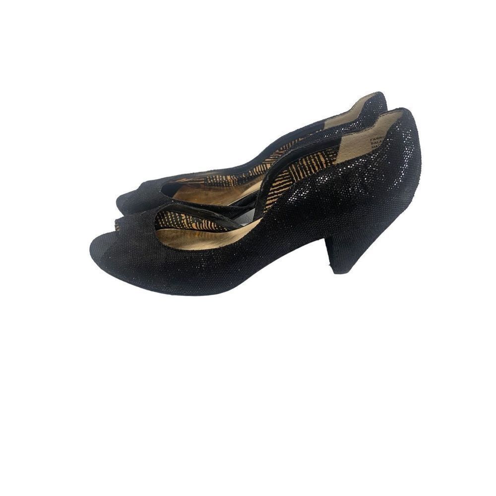 Seychelle’s Glitter Black Peep Toe Heels